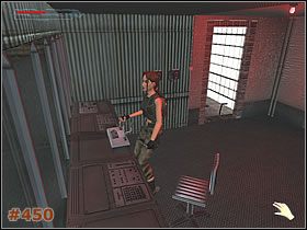 Wyjdź powoli do góry, czekając aż stojący w pomieszczeniu strażnik odwróci się do Ciebie tyłem [#449] - [Misja 24] The Strahov Fortress (cz.1) | Tomb Raider The Angel of Darkness - Tomb Raider: The Angel of Darkness - poradnik do gry