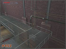 Wróciwszy na metalową kładkę przy drzwiach, udaj się nią w głąb sali (zapamiętaj tylko drabinkę prowadzącą na sam dół, ale nie korzystaj z niej - [Misja 24] The Strahov Fortress (cz.1) | Tomb Raider The Angel of Darkness - Tomb Raider: The Angel of Darkness - poradnik do gry