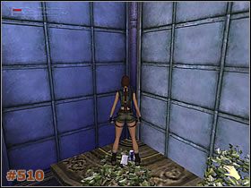 Jeśli chcesz zdobyć bandaże lecznicze i troszkę sobie pobiegać, opuść się po pochylni tyłem i chwyć rękoma jej krawędzi [#509 ] - [Misja 25] The Bio-Research Facility (cz.3) | Tomb Raider The Angel of Darkness - Tomb Raider: The Angel of Darkness - poradnik do gry