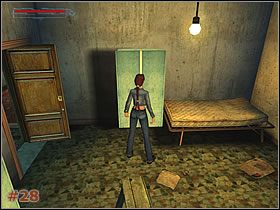 W kolejnej wnęce, przy drzwiach czeka Mała apteczka [#27 ] - [Misja 02] Derelict Apartament Block | Tomb Raider The Angel of Darkness - Tomb Raider: The Angel of Darkness - poradnik do gry