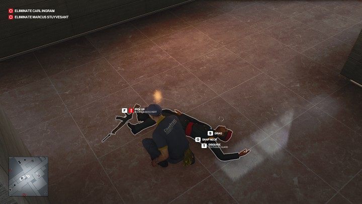 Najlepszym momentem do ataku będzie chwila, w której strażnik schowa się za solidną ścianką, która przysłoni widok strażnikowi stojącemu nieco dalej - Hitman 3: How The Mighty Fall - Dubaj, zadania fabularne, solucja - Hitman 3 - poradnik, solucja