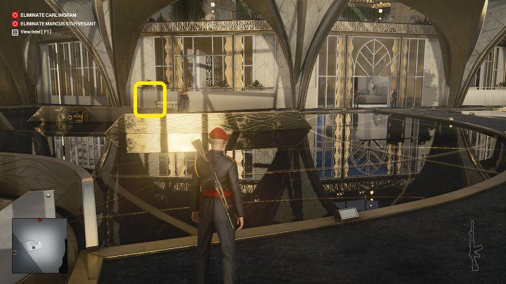 Główne wejście do apartamentu (punkt 38 na mapie) jest dobrze strzeżone - bez odpowiedniego przebrania nie będziesz w stanie tędy przejść - Hitman 3: How The Mighty Fall - Dubaj, zadania fabularne, solucja - Hitman 3 - poradnik, solucja
