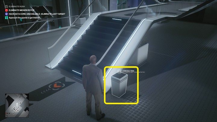 Warto wykorzystać ten czas na ukrycie uzbrojenia (jeśli masz jakieś nielegalne przedmioty przy sobie), ponieważ zostaniesz przeszukany przed przystąpieniem do dalszego zwiedzania - Hitman 3: Certainty Principle - Chongqing, zadania fabularne, solucja - Hitman 3 - poradnik, solucja