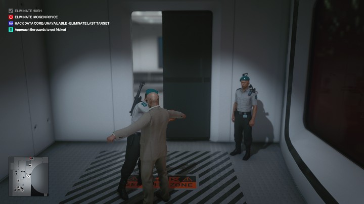 Podejdź do strażników i poddaj się rewizji osobistej - Hitman 3: Certainty Principle - Chongqing, zadania fabularne, solucja - Hitman 3 - poradnik, solucja