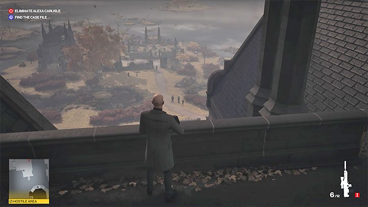 Zabierz snajperkę ze skrytki na cmentarzu i zalicz wspinaczkę na dach posiadłości (punkt 41 na mapie) - Hitman 3: Alexa Carlisle - jak zabić? Dartmoor, solucja - Hitman 3 - poradnik, solucja