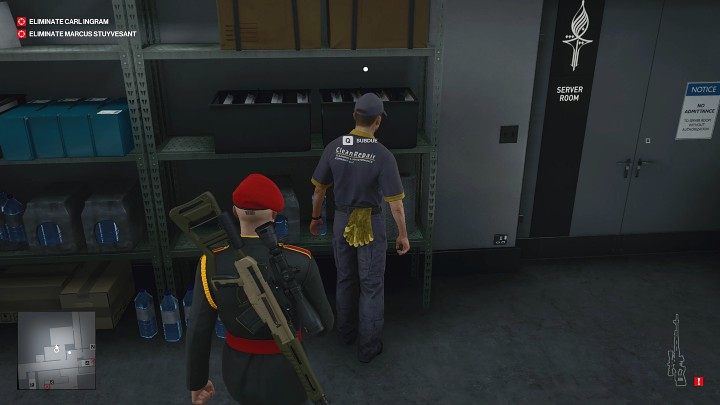 Przejdź do pomieszczenia służbowego po lewej stronie i obezwładnij jednego z pracowników obsługi - Hitman 3: Carl Ingram - jak zabić? Dubaj, solucja - Hitman 3 - poradnik, solucja