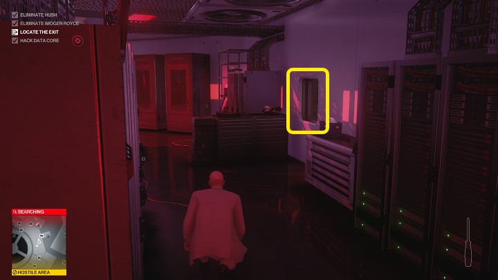 Idź przed siebie, a trafisz do pomieszczenia z jednym strażnikiem - Hitman 3: Data Core - jak zhakować? - Hitman 3 - poradnik, solucja