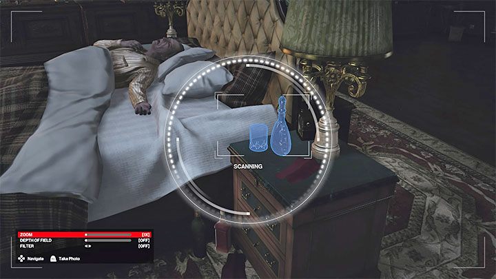 Drugi ślad to kieliszek i butelka whisky (Whisky Glass and Bottle) leżące na szafce nocnej obok łóżka - Hitman 3: Miejsca skanowania aparatem - mapa, lista - Hitman 3 - poradnik, solucja