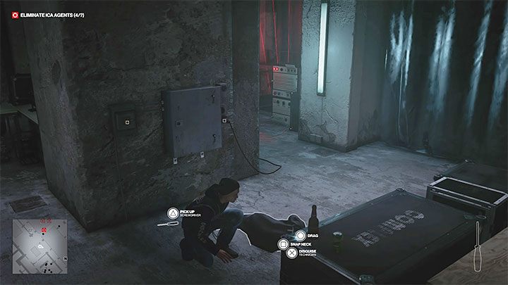 Agent Montgomery może zginąć w parze z Agentem Bannerem w eksplozji konstrukcji świetlnej (Light Rig) wiszącej nad główną salą - Hitman 3: Agent Montgomery - jak zabić? (The Leader) - Berlin, solucja - Hitman 3 - poradnik, solucja