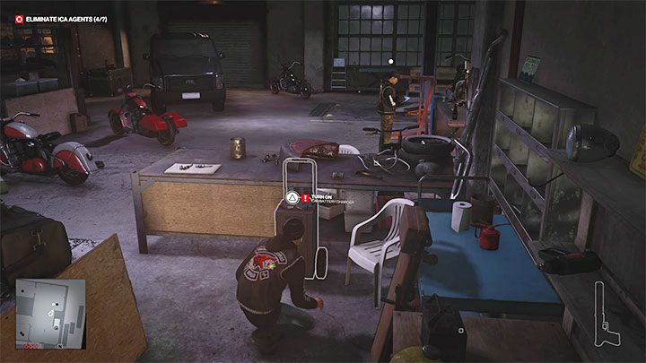 Po spuszczeniu wody odszukaj ładowarkę do akumulatorów (Car Battery Charger) - Hitman 3: Agent Lowenthal - jak zabić? (The Englishman) - Berlin, solucja - Hitman 3 - poradnik, solucja