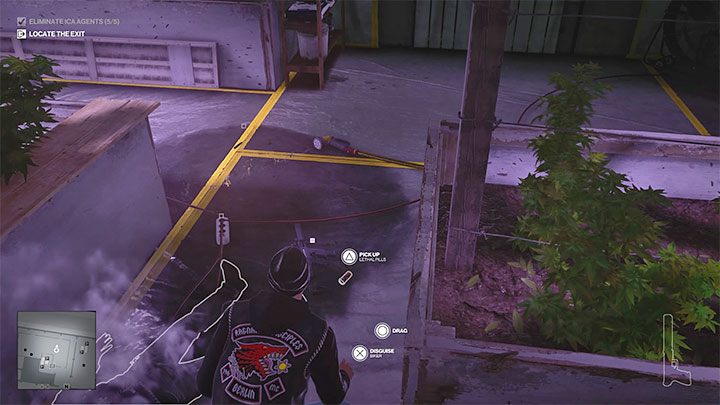 Rhodesa możesz łatwo odciągnąć od reszty wrogów (rzuconym przedmiotem) lub od razu wyeliminować np - Hitman 3: Trucizna - jak zdobyć? - Hitman 3 - poradnik, solucja