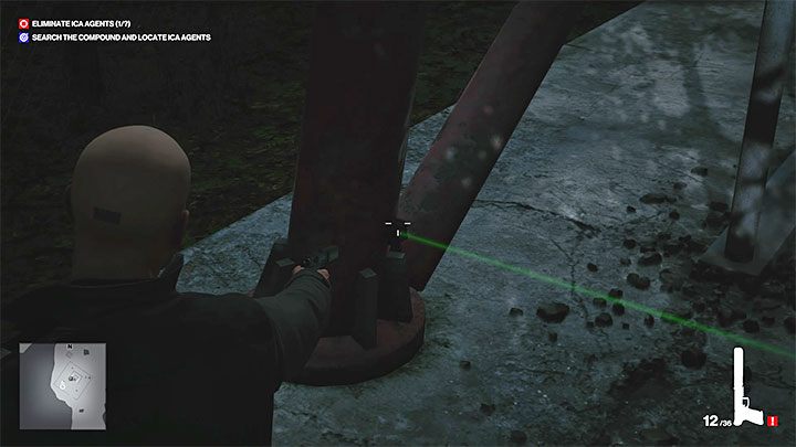 Na terenie wieży znajdują się dwie pułapki laserowe - przykładową pokazuje obrazek - Hitman 3: Wieża radiowa - jak odblokować? - Hitman 3 - poradnik, solucja