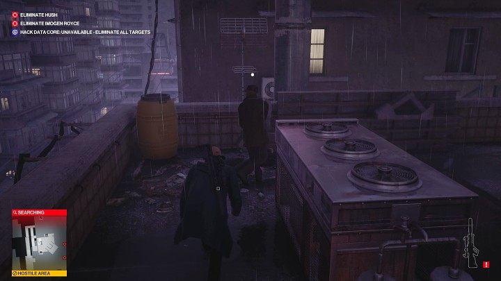 Gdy drugi mężczyzna zejdzie na dach, zajdź go od tyłu i obezwładnij - Hitman 3: Imogen Royce - jak zabić? Chongqing, Chiny, solucja - Hitman 3 - poradnik, solucja