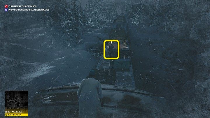 Nieco dalej zauważysz jednego przeciwnika - Hitman 3: Arthur Edwards - jak zabić? Carpathian Mountains, solucja - Hitman 3 - poradnik, solucja