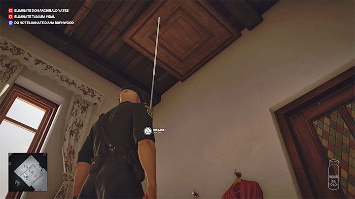 Dotrzyj właśnie na strych (punkt 52 na mapie), bo jest to doskonałe miejsce do oddawania strzałów - Hitman 3: Don Archibald Yates - jak zabić? Mendoza, solucja, opis przejścia - Hitman 3 - poradnik, solucja