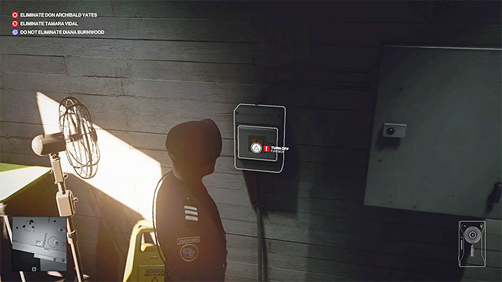 Zajrzyj do małego składziku w narożniku pomieszczenia degustacji win - Hitman 3: Tamara Vidal - jak zabić? Mendoza, solucja, opis przejścia - Hitman 3 - poradnik, solucja