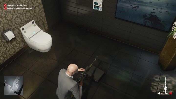 Jeśli chcesz skorzystać z broni snajperskiej wystarczy postawić walizkę na ziemi i ją rozpakować - Hitman 3: Snajperka - jak zabrać na misję? - Hitman 3 - poradnik, solucja