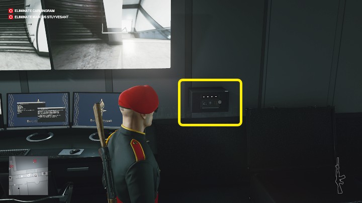 Na mapie w Dubaiu znajdziesz dwa pokoje ochrony z sejfami (poziom 2 i poziom 3), w których schowano karty dostępu pozwalające na aktywowanie alarmu ewakuacyjnego w apartamencie na najwyższym piętrze (penthouse) - Hitman 3: Kody do sejfów, zamków elektronicznych - lista wszystkich - Hitman 3 - poradnik, solucja