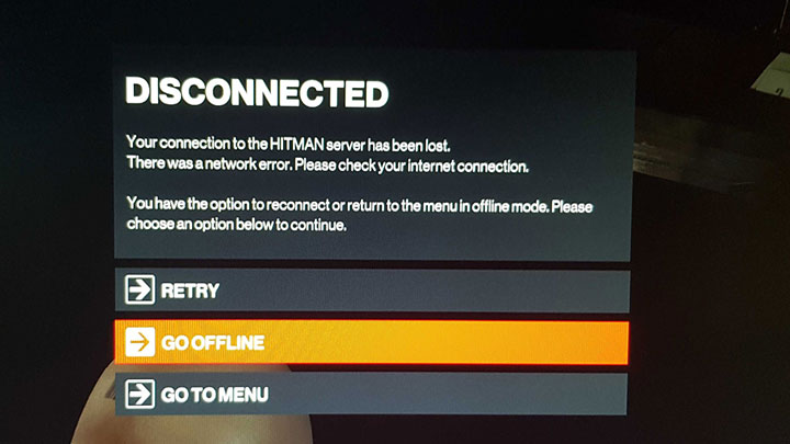 Hitman 3 pomimo bycia produkcją singleplayer jest tytułem, w którym przez cały czas powinieneś znajdować się w trybie online i być połączony z serwerami gry - Hitman 3: Rozłącza mnie - co zrobić? - Hitman 3 - poradnik, solucja