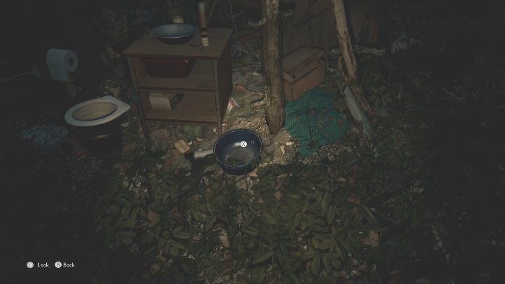 Z szafki weź psią karmę i wsyp mu do miski - The Medium: Park krajobrazowy - solucja, opis przejścia - The Medium - poradnik do gry