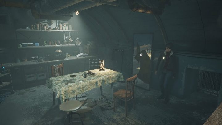 Po włączeniu prądu udaj się do kuchni, zobaczysz tam zniszczone lustro, które musisz naprawić - The Medium: Mieszkanie Thomasa - solucja, opis przejścia - The Medium - poradnik do gry