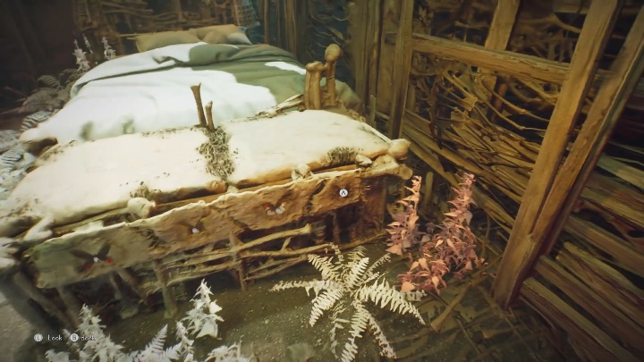 Ze wszystkimi motylami udaj się do skrzyni koło łóżka - The Medium: Dom Thomasa - solucja, opis przejścia - The Medium - poradnik do gry