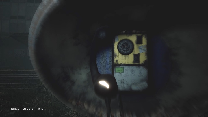 Aby dostać się do tego echa musisz podejść do budki telefonicznej, chwyć za słuchawkę i ustaw ją tak, aby jasna rysa zaczęła pulsować/błyszczeć - The Medium: Echa tajemniczego rozmówcy - lista wszystkich - The Medium - poradnik do gry