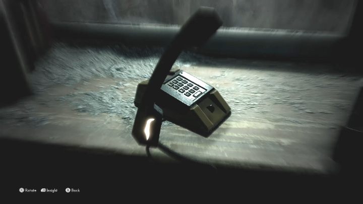 Aby dostać się do tego echa musisz podejść do parapetu, chwycić za słuchawkę i ustaw ją tak, aby jasna rysa zaczęła pulsować/błyszczeć - The Medium: Echa tajemniczego rozmówcy - lista wszystkich - The Medium - poradnik do gry