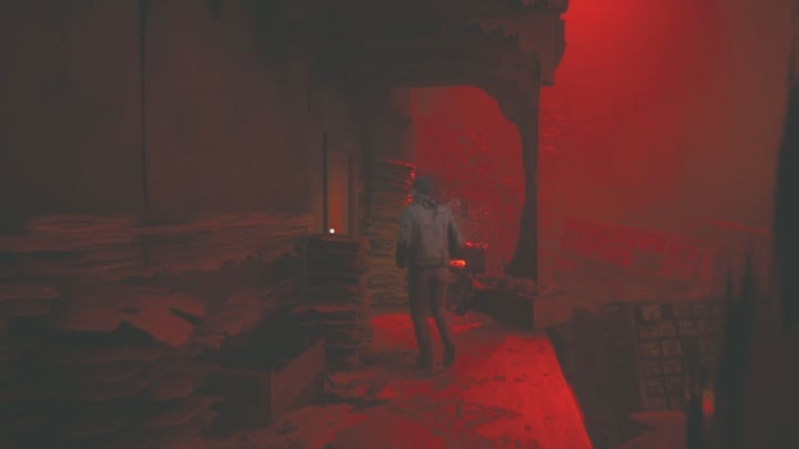 Gdy dotrzesz do drzwi musisz je otworzyć - The Medium: Czerwony Dom - solucja, opis przejścia - The Medium - poradnik do gry