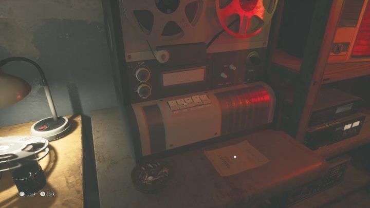 Uruchom magnetofon szpulowy, aby usłyszeć ważne informacje - The Medium: Czerwony Dom - solucja, opis przejścia - The Medium - poradnik do gry