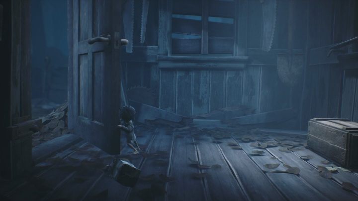 Six otworzy drzwi i wpuści Cię do środka - Little Nightmares 2: Ucieczka przed myśliwym - solucja, opis przejścia - Little Nightmares 2 - poradnik do gry