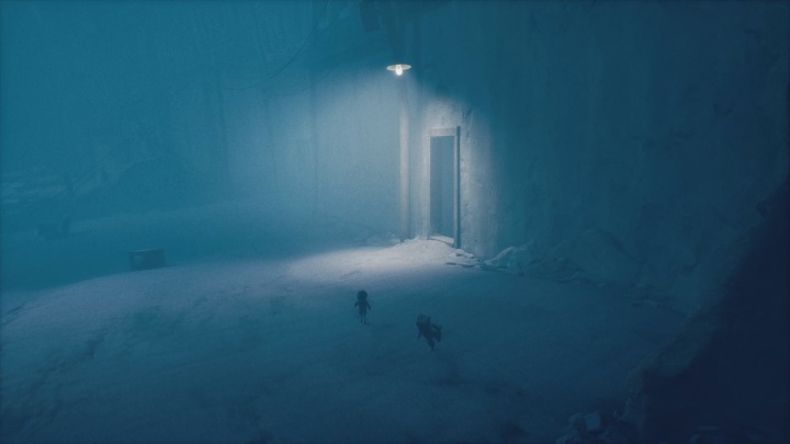 Rozdział zakończy się, gdy wbiegniesz do budynku - Little Nightmares 2: Ucieczka przed myśliwym - solucja, opis przejścia - Little Nightmares 2 - poradnik do gry