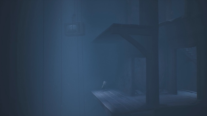 Aby przejść dalej potrzebujesz Six - Little Nightmares 2: Droga do domu dziecka - solucja, opis przejścia - Little Nightmares 2 - poradnik do gry