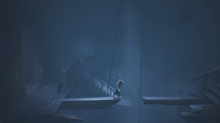 Idąc dalej musisz po prostu przeskoczyć nad przepaścią - Little Nightmares 2: Droga do domu dziecka - solucja, opis przejścia - Little Nightmares 2 - poradnik do gry