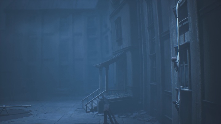 Jeśli jednak zwiedzisz już wszystko na placu zabaw musisz udać się w prawy kąt tego terenu - Little Nightmares 2: Droga do domu dziecka - solucja, opis przejścia - Little Nightmares 2 - poradnik do gry