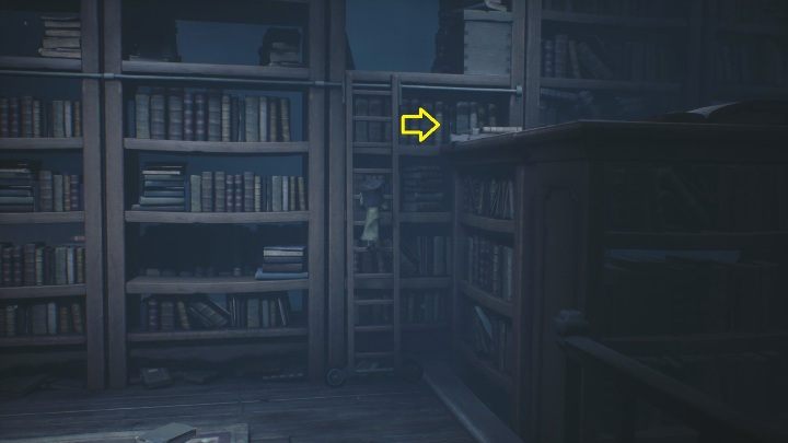 Gdy wdrapiesz się na szczyt drabiny możesz skoczyć na półkę, Mono bez problemu się jej złapie - Little Nightmares 2: Biblioteka - solucja, opis przejścia - Little Nightmares 2 - poradnik do gry