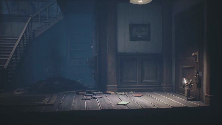 Lokalizacja: Rozdział 2, zaraz przed wejściem do kuchni - Little Nightmares 2: Wszystkie Widmowe szczątki, rozdział 2 Dom dziecka - Little Nightmares 2 - poradnik do gry