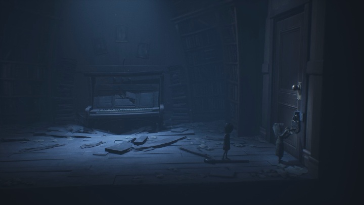 Wraz z kluczem udaj się do drzwi i otwórz przejście - Little Nightmares 2: Ucieczka ze szkoły - solucja, opis przejścia - Little Nightmares 2 - poradnik do gry