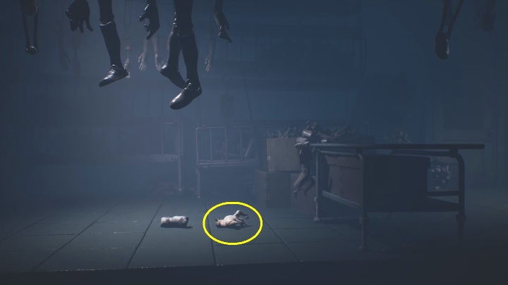 W pewnym momencie pojawi się dłoń - Little Nightmares 2: Bezpieczniki - solucja, opis przejścia - Little Nightmares 2 - poradnik do gry