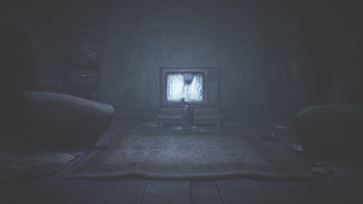 Jak zwykle podejdź do ekranu i wyostrz obraz - Little Nightmares 2: Przejście przez miasto - solucja, opis przejścia - Little Nightmares 2 - poradnik do gry