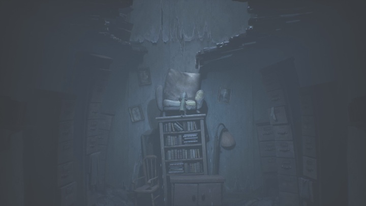 Po przejściu przez pierwszy telewizor wylądujesz w małym mieszkaniu - Little Nightmares 2: Telewizory - solucja, opis przejścia - Little Nightmares 2 - poradnik do gry