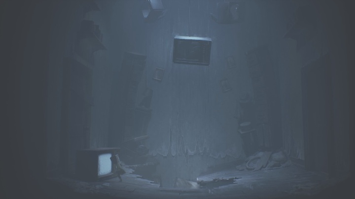 Podnieść pilota, który posłuży Ci do włączania i wyłączania telewizorów - Little Nightmares 2: Telewizory - solucja, opis przejścia - Little Nightmares 2 - poradnik do gry