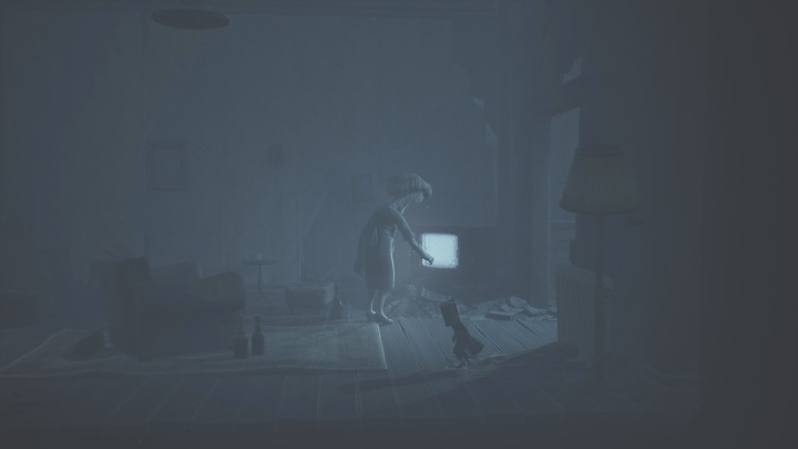 Trafisz do mieszkania, w którym kobieta będzie blokować Ci telewizor - Little Nightmares 2: Telewizory - solucja, opis przejścia - Little Nightmares 2 - poradnik do gry