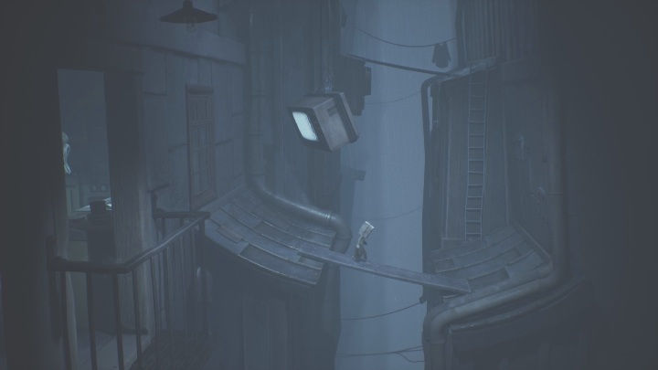Korzystając z telewizora w pokoju, przenieś się na dach - Little Nightmares 2: Telewizory - solucja, opis przejścia - Little Nightmares 2 - poradnik do gry