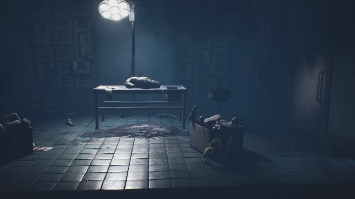 Idąc dalej, wykorzystuj wszystkie osłony, aby schować się przed przeciwnikiem - Little Nightmares 2: Ucieczka - solucja, opis przejścia - Little Nightmares 2 - poradnik do gry