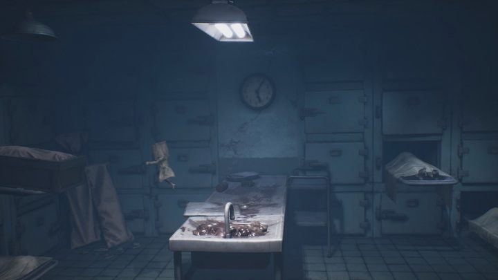 Z blatu rozpędź się tak, aby doskoczyć do półki - Little Nightmares 2: Ucieczka - solucja, opis przejścia - Little Nightmares 2 - poradnik do gry