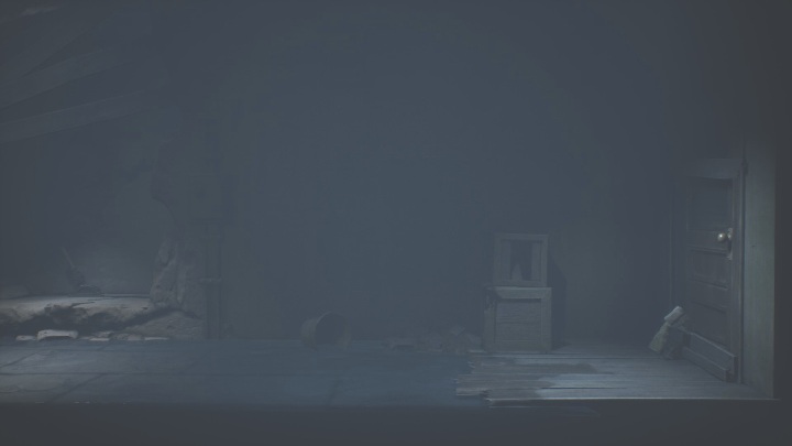 Twoim zadaniem jest zerwanie desek z dolnej części drzwi - Little Nightmares 2: Budynek - solucja, opis przejścia - Little Nightmares 2 - poradnik do gry