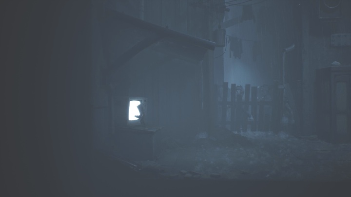 Pojawisz się na ulicy - Little Nightmares 2: Sklep i ucieczka - solucja, opis przejścia - Little Nightmares 2 - poradnik do gry