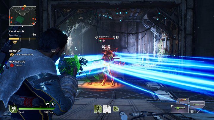 Po wstępnym oczyszczeniu pomieszczenia reaktora na arenie pojawi się Elitarny przeciwnik Brood Matron z liczną obstawą - Outriders: Fabryka chemikaliów/Chem Plant - Ekspedycja, solucja - Outriders - poradnik do gry