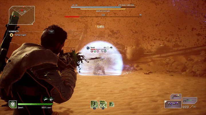 Kolejną specjalną umiejętnością Yagaka w drugiej fazie pojedynku jest bariera ochronna - boss osłania się niebieską barierą, która odbija nadlatujące pociski w stronę bohatera - Outriders: Yagak, 2 walka - finałowy boss, jak pokonać? - Outriders - poradnik do gry